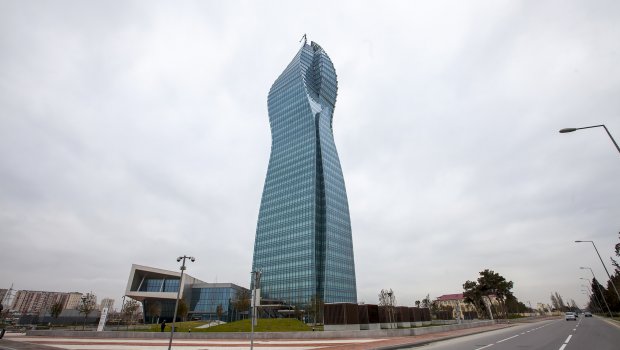 SOCAR Bakıdakı neft emalı zavodunun işini dayandırır - RƏSMİ