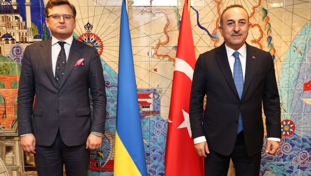 Çavuşoğlu ukraynalı həmkarı ilə görüşdü - 
