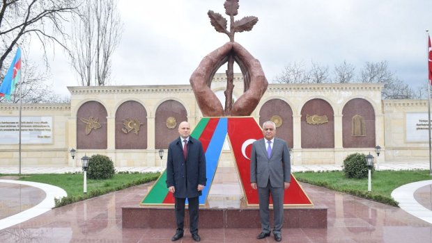 Mədəniyyət naziri Qubada tarixi məscidləri ziyarət etdi - FOTO