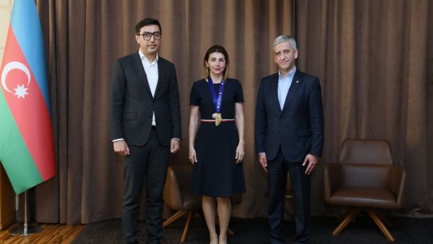 Fərid Qayıbov Azərbaycanın ilk “dəmir qadını” ilə görüşdü