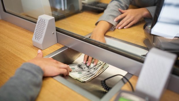 Azərbaycanda dolların məzənnəsi SABİT QALDI