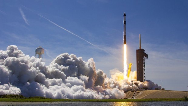 SpaceX ABŞ kəşfiyyat peykinin buraxılışını təxirə saldı - SƏBƏB
