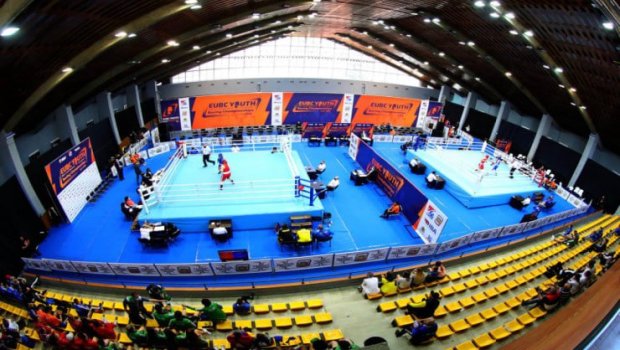 Daha iki boksçumuz 1/4 finala yüksəldi - Avropa çempionatı