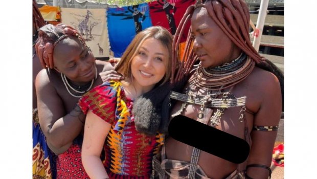 Damlanın afrikalı qadınlarla bu görüntüləri səs-küy yaratdı - FOTO 