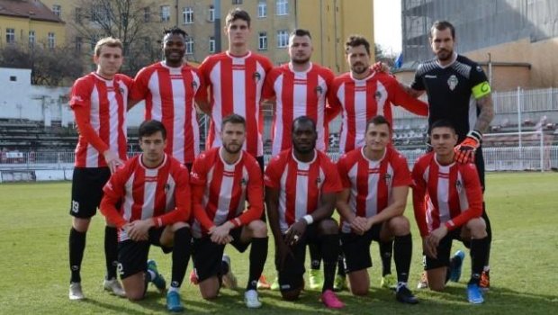 Fərid Nəbiyevin komandası qolsuz heç-heçə etdi