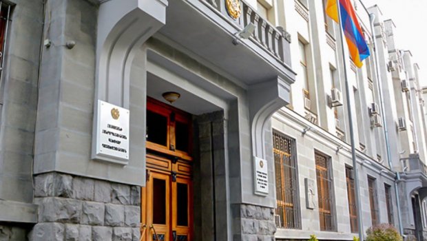 Ermənistanda daha bir korrupsiya qalmaqalı: Hərbçilər həbs olundu
