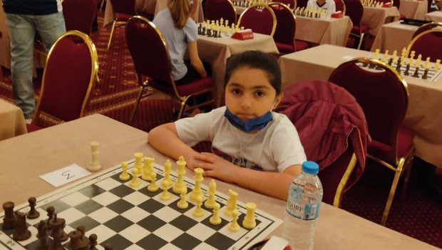 Mingəçevirli şahmatçı dünya birinciliyinin gümüş mükafatını qazandı - FOTO