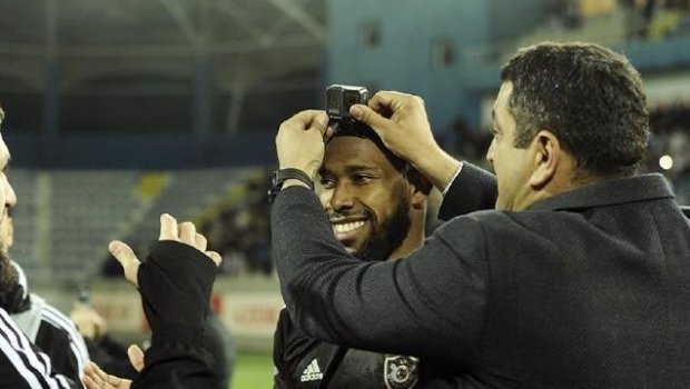 Medina başına kamera bağlayıb, \