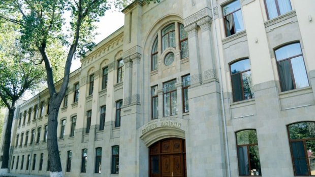 Səhiyyə Nazirliyindən həkim məsləhəti olmadan karset taxanlara MÜRACİƏT