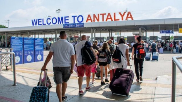 Türkiyə 42 milyon turist qəbul etməyi planlaşdırır - Müharibəyə baxmayaraq