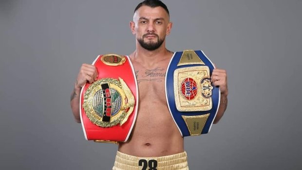 Türk boksçunun rinqdə ürəyi dayandı