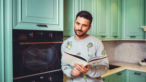 Musiqi fəaliyyətini donduran rusiyalı ulduz 120 milyona ev aldı - FOTO