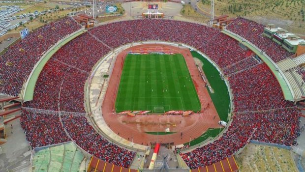 “Traktor” azarkeşləri stadiona buraxılmayacaq - İRANDA YENİ QƏRAR