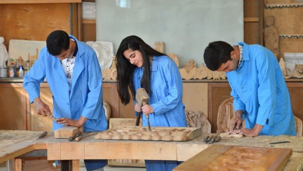 Peşə təhsili müəssisələrində oxuyanlara təqaüd veriləcək - FƏRMAN 