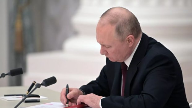 Putin Xerson və Zaporojye vilayətlərinin sakinlərinin Rusiya vətəndaşlığına qəbulunu sadələşdirdi
