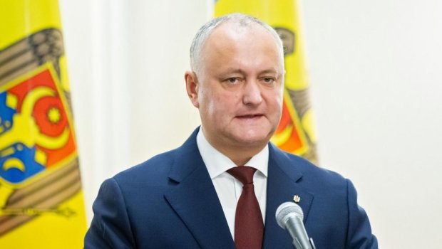 Moldovanın eks-prezidenti istintaq qarşısında, 20 ilədək...