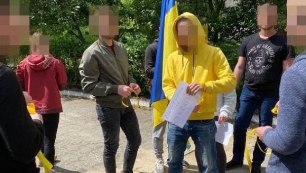 “Melitopol Ukraynadır”: Şəhər sakinləri Rusiya işğalına qarşı küçələrə çıxdılar