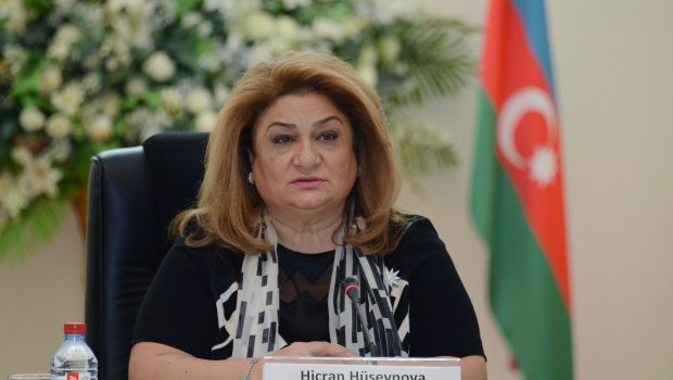 Hicran Hüseynova erkən nikahla bağlı dövlət qurumlarına SƏSLƏNDİ 