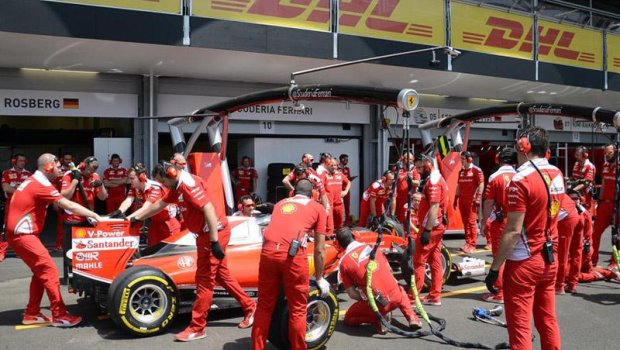 F1 komandalarının bir qrupu artıq Bakıdadır