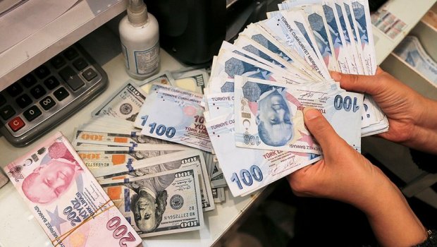 1 Lirə 10 qəpikdən də aşağı düşdü