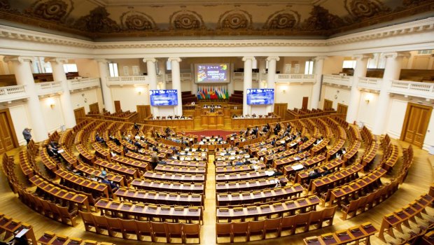 Azərbaycanlı gənclər Sankt-Peterburqda erməni təxribatının qarşısını aldı – FOTO  