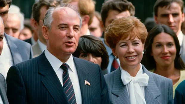 Niyə sovet qadınları Raisa Qorbaçovaya nifrət edirdi? - İNANILMAZ SƏBƏBLƏR