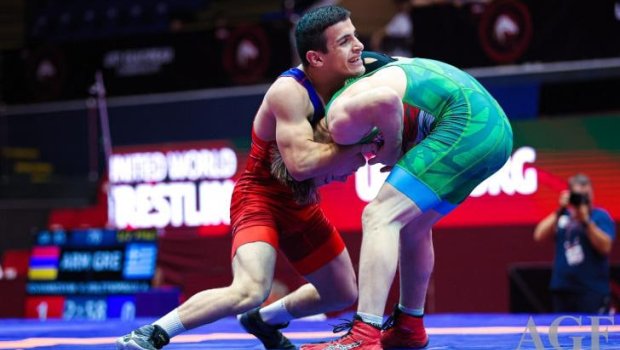 Güləşçimiz erməninin kürəyini yerə vurdu - AVROPA ÇEMPİONU OLDU - FOTO