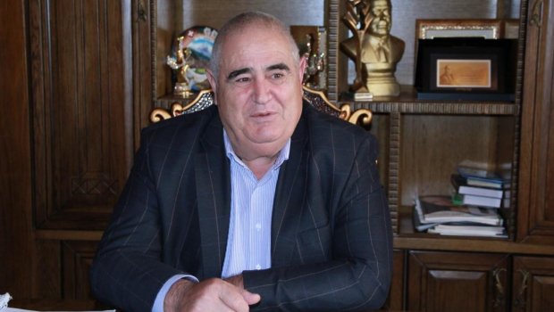 “Laba Mübariz” bıçağı çıxarıb boğazımı kəsdi, 70 faiz qan itirdim” — “Şərurlu İsfəndiyar”la MÜSAHİBƏ 