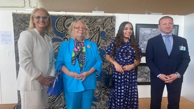 Cenevrədə Leyla Əliyevanın eyni adlı əsəri əsasında toxunan xalça təqdim olunub - FOTO 