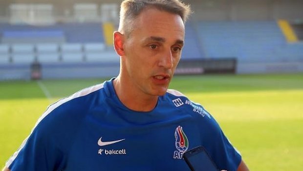 Azərbaycan yığması baş məşqçisi ilə yollarını ayırdı