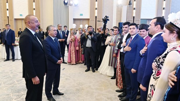 Şavkat Mirziyoyev İlham Əliyevin şərəfinə qəbul təşkil etdi - FOTO