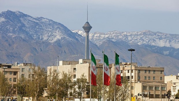 SON DƏQİQƏ: İsfahan məscidinin imamı güllələndi