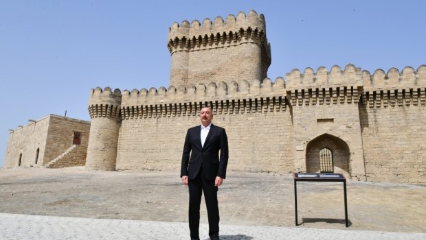 İlham Əliyev Ramana qəsəbəsində görülən abadlıq işləri ilə tanış oldu - FOTO/VİDEO