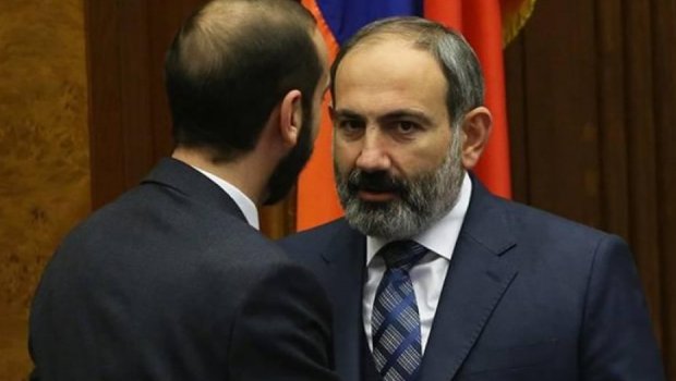 Paşinyan artıq heç kimə güvənmir – Öz deputatlarının üst-başı yoxlanılır