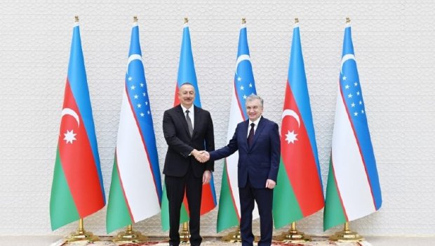 İlham Əliyev Şavkat Mirziyoyevə zəng etdi