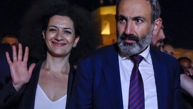Anna Akopyan əri Nikol Paşinyanla tətildən fotolarını yayımladı