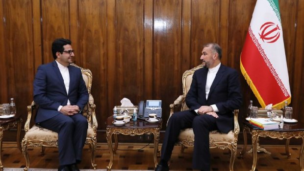 İranlı səfir Azərbaycanla bağlı nazirə hesabat verdi