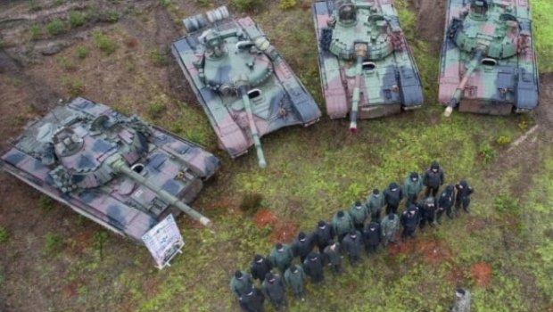 Polşa tankları artıq Ukraynadadır - FOTO