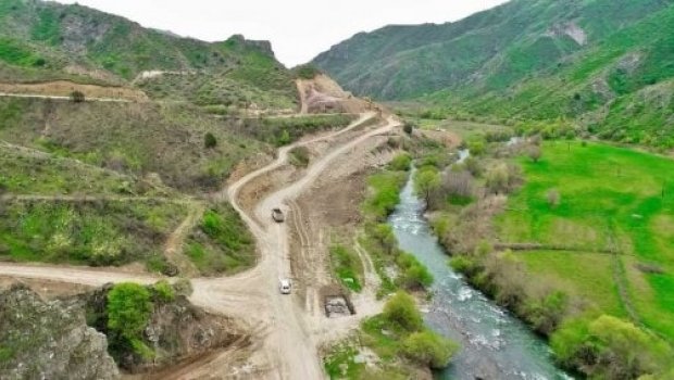 Ermənistan öz ərazisində Laçından yan keçən yolun çəkilişinə başladı