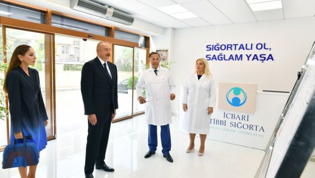 Prezident və Mehriban Əliyeva Bakıda 2 nömrəli doğum evində yaradılan şəraitlə tanış olublar - FOTO/VİDEO