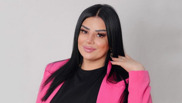 Əyninizə geydiyiniz paltarın rəngi GÜNÜN UĞURUNA necə təsir edir? – Psixoloqdan DETALLAR