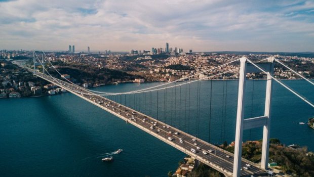 İstanbul boğazı hər iki istiqamətdə BAĞLANDI