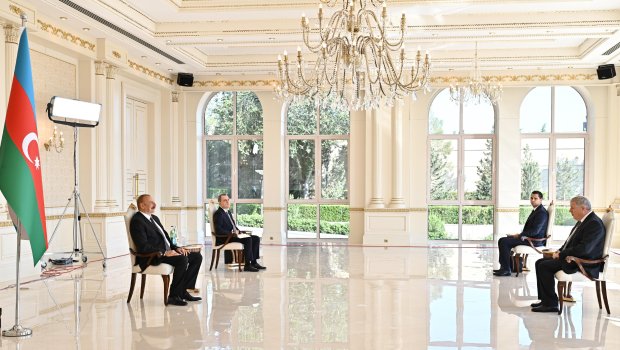 Prezident Slovakiyanın yeni səfirinin etimadnaməsini qəbul edib - FOTO