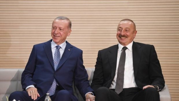 Ərdoğan İlham Əliyevlə görüşdü - FOTO