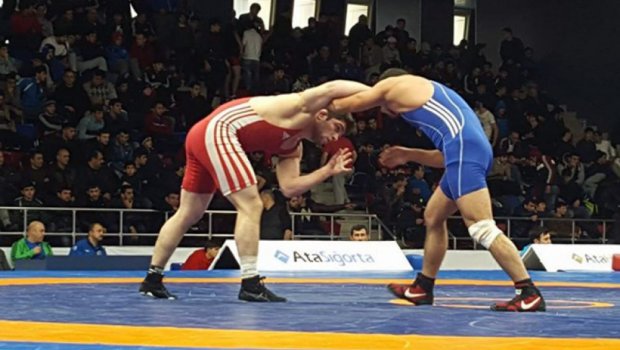 Azərbaycan güləşçisi İslamiadada GÜMÜŞ MEDAL QAZANDI