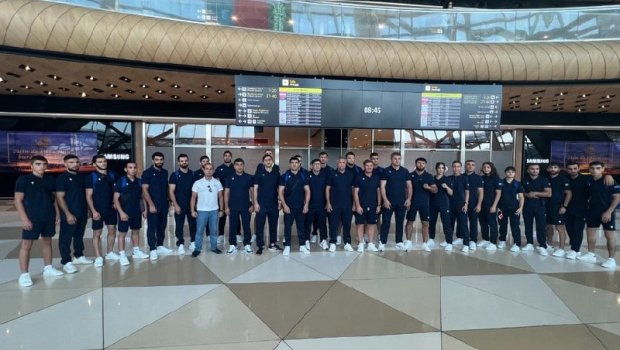 Azərbaycanın 24 kikboksçusu Konyaya yola düşdü - FOTO