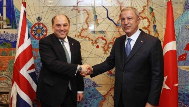 Hulusi Akar britaniyalı həmkarı ilə MÜZAKİRƏLƏR APARDI