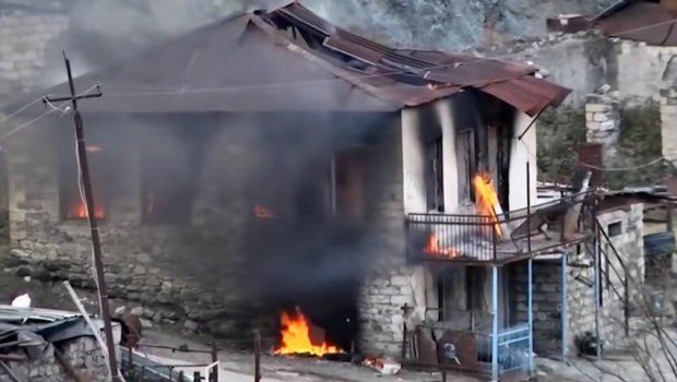 Azərbaycan ermənilərin Laçında evləri yandırması ilə bağlı Avropa Məhkəməsinə müraciət etdi