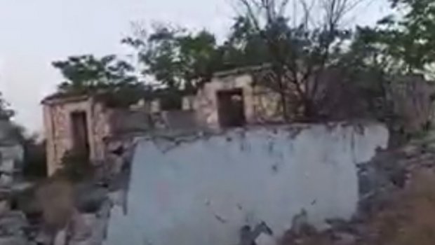 Rəmişin Ağdamda xarabalığa dönən evi - VİDEO