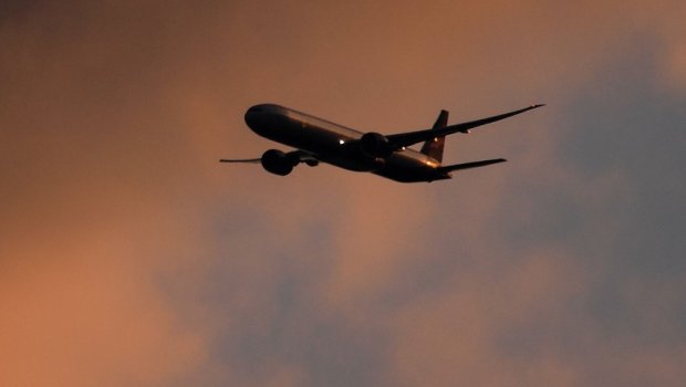 İran İraqa uçuşları dayandırdı